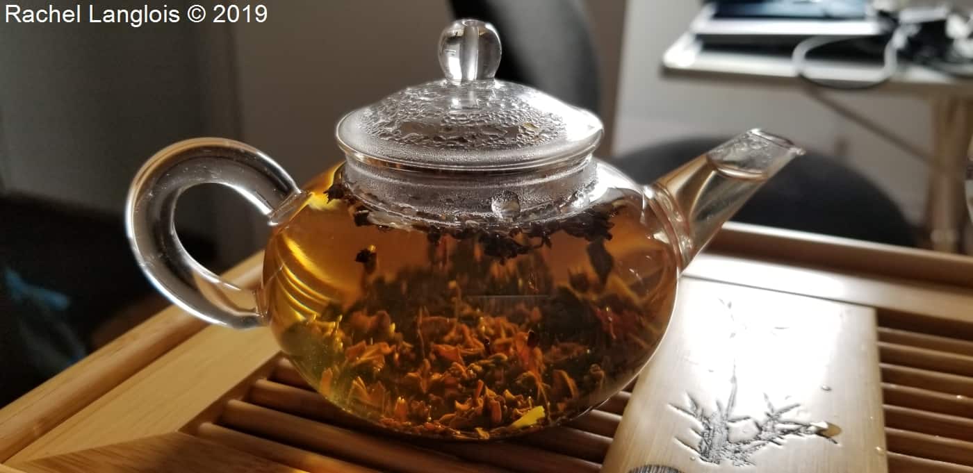 Dégustation d'un thé noir aromatisé.